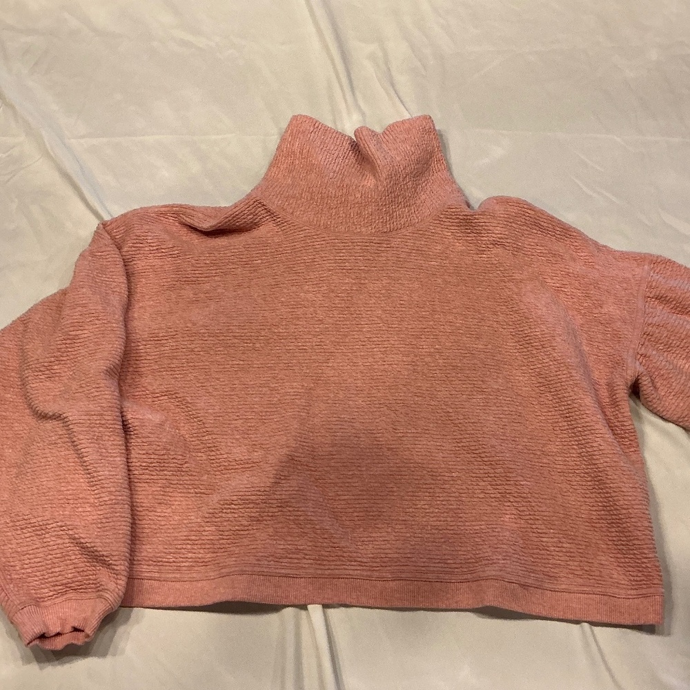 Lululemon sweatshirt
